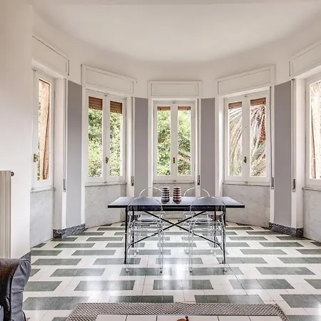 Apartment Aweshomeitaly - Bay Windows