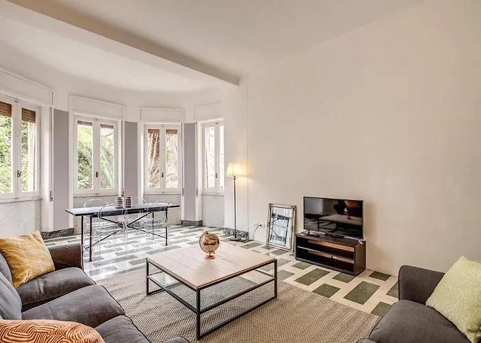 Aweshomeitaly - Bay Windows Apartament