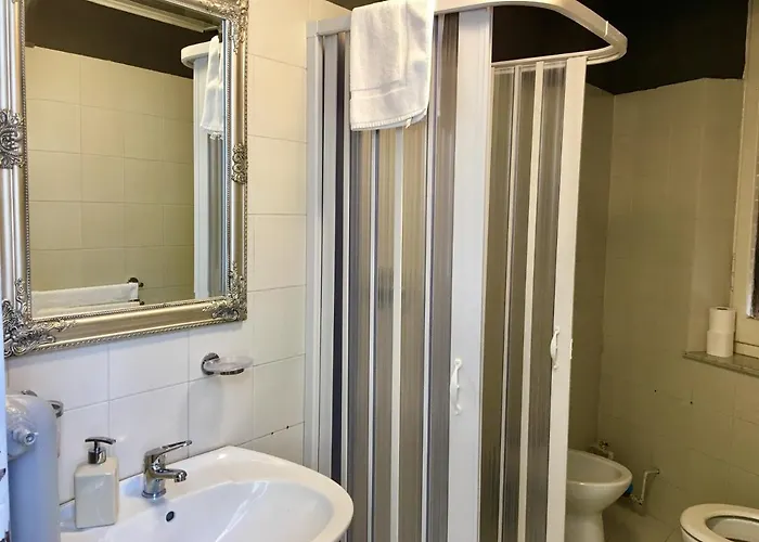 Aweshomeitaly - Bay Windows דירה *